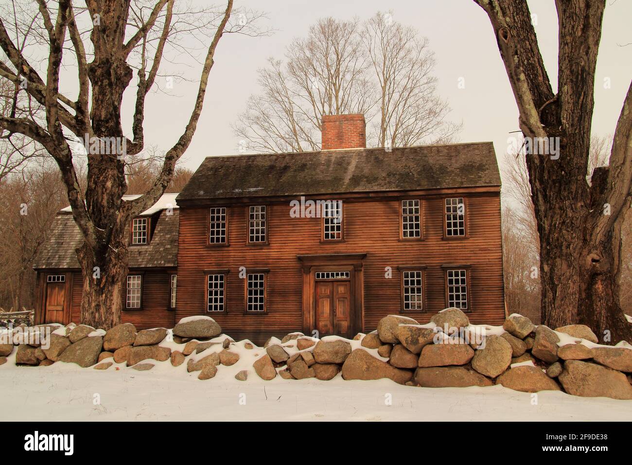 Die Hartwell Tavern im Minuteman National Historical Park ist einer der wenigen überlebenden Zeugen des Starts der amerikanischen Revolution Stockfoto