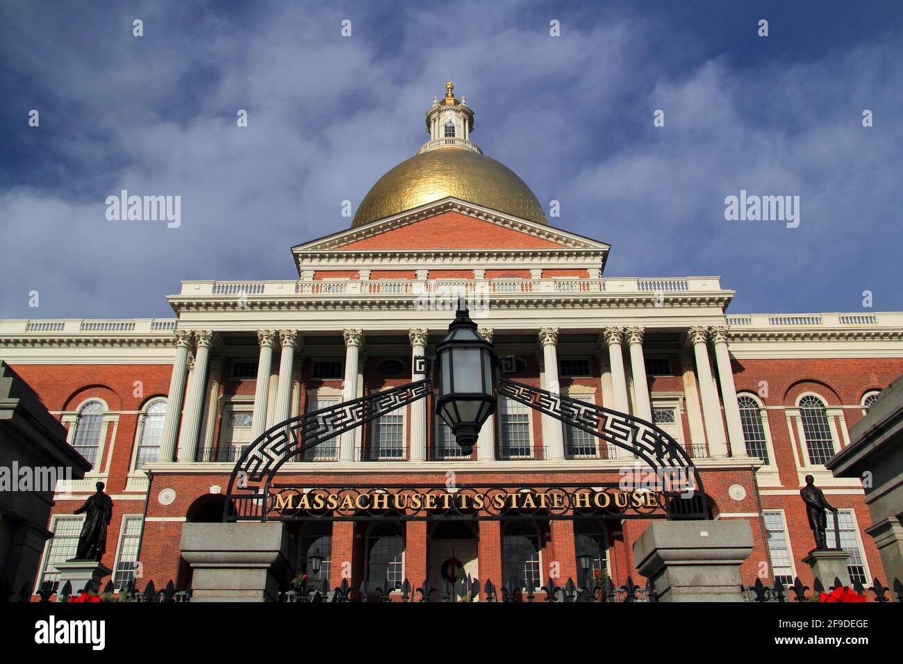 Das Massachusetts State House ist ein beliebter Halt am Freedom Trail in Boston, Massachusetts, 22. Dezember 2019 in Boston, Massachusetts Stockfoto