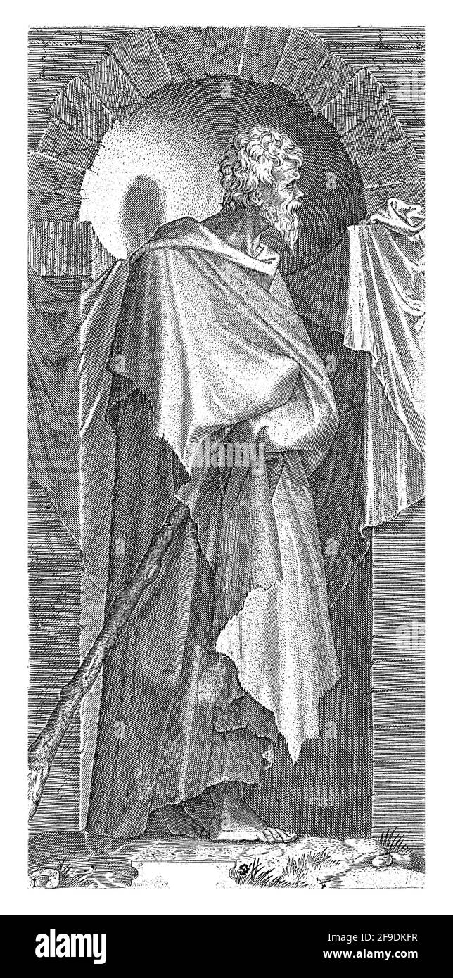 Der Apostel Jakobus der weniger steht in einer Nische mit einer volleren Fledermaus, sein Attribut, mit ihm. Stockfoto