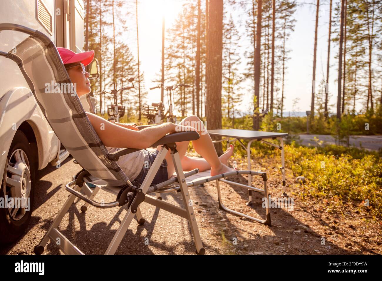 Familienurlaub reisen RV, Urlaub im Reisemobil, Caravan Auto Urlaub. Stockfoto Familienurlaub reisen RV, Urlaub im Reisemobil, Caravan Auto Urlaub. Stockfoto