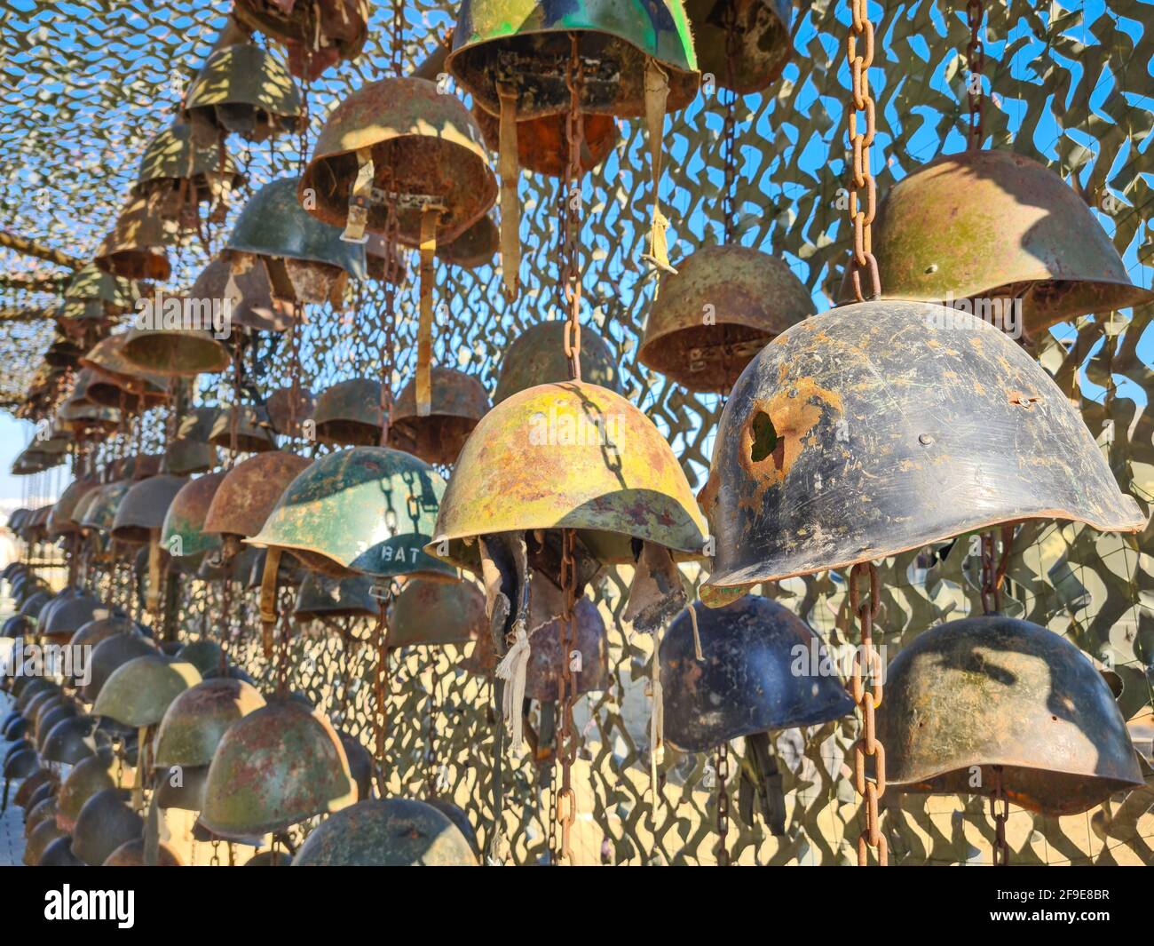 Einschussloch Stockfotos Und Bilder Kaufen Alamy