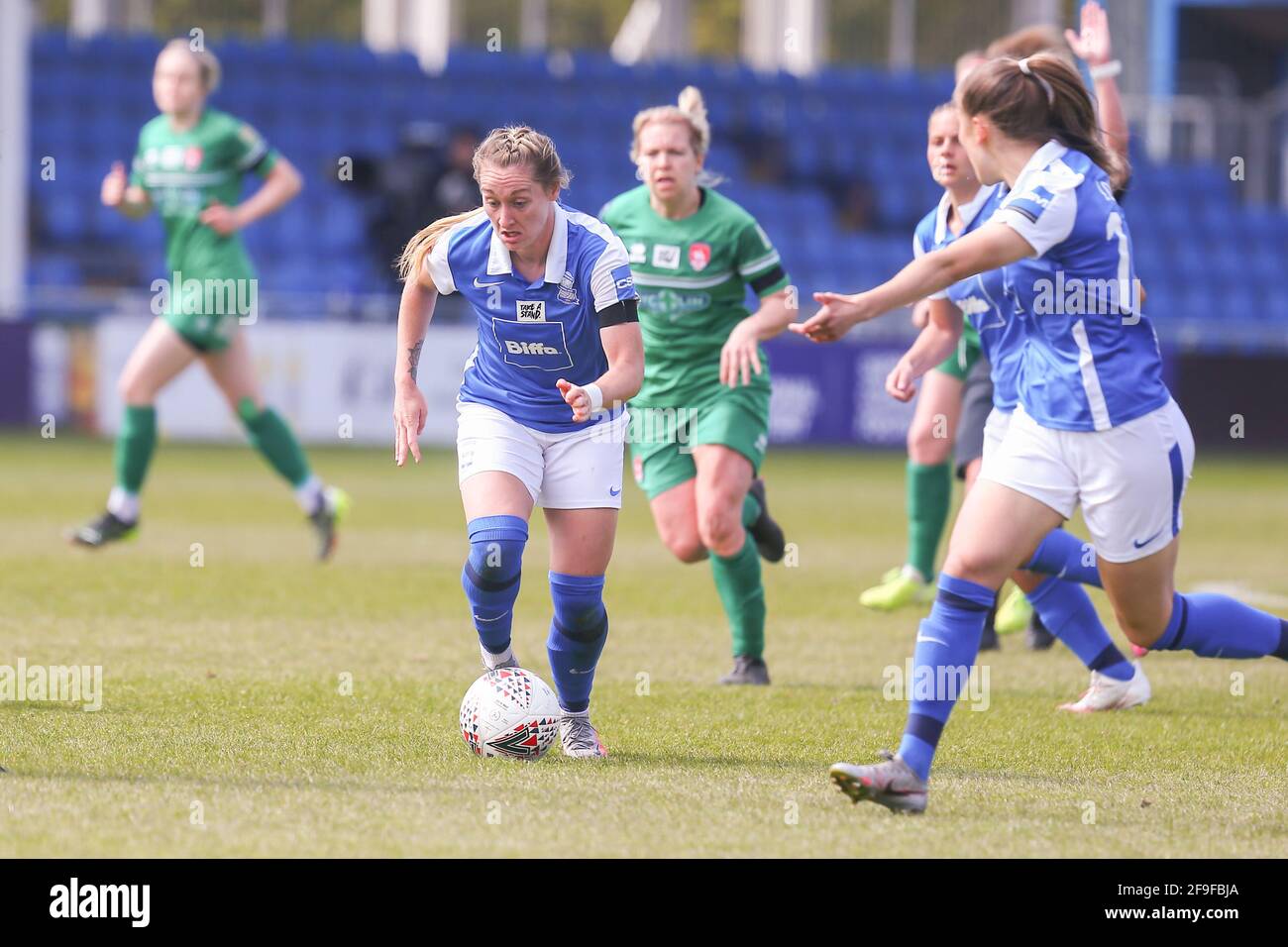 Solihull, West Midlands, Großbritannien. April 2021. Birmingham CityWomen 5 - 1 Coventry United in der vierten Runde des FA Vitality Cup. Claudia Walker aus Birmingham City. Kredit: Peter Lopeman/Alamy Live Nachrichten Stockfoto