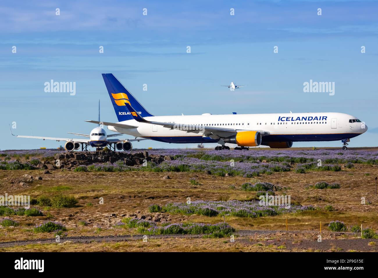 Keflavik, Island - 2. Juli 2017: Icelandair Boeing 767 Flugzeug am Flughafen Keflavik in Reykjavik (KEF) in Island. Boeing ist ein amerikanischer Flugzeughersteller Stockfoto