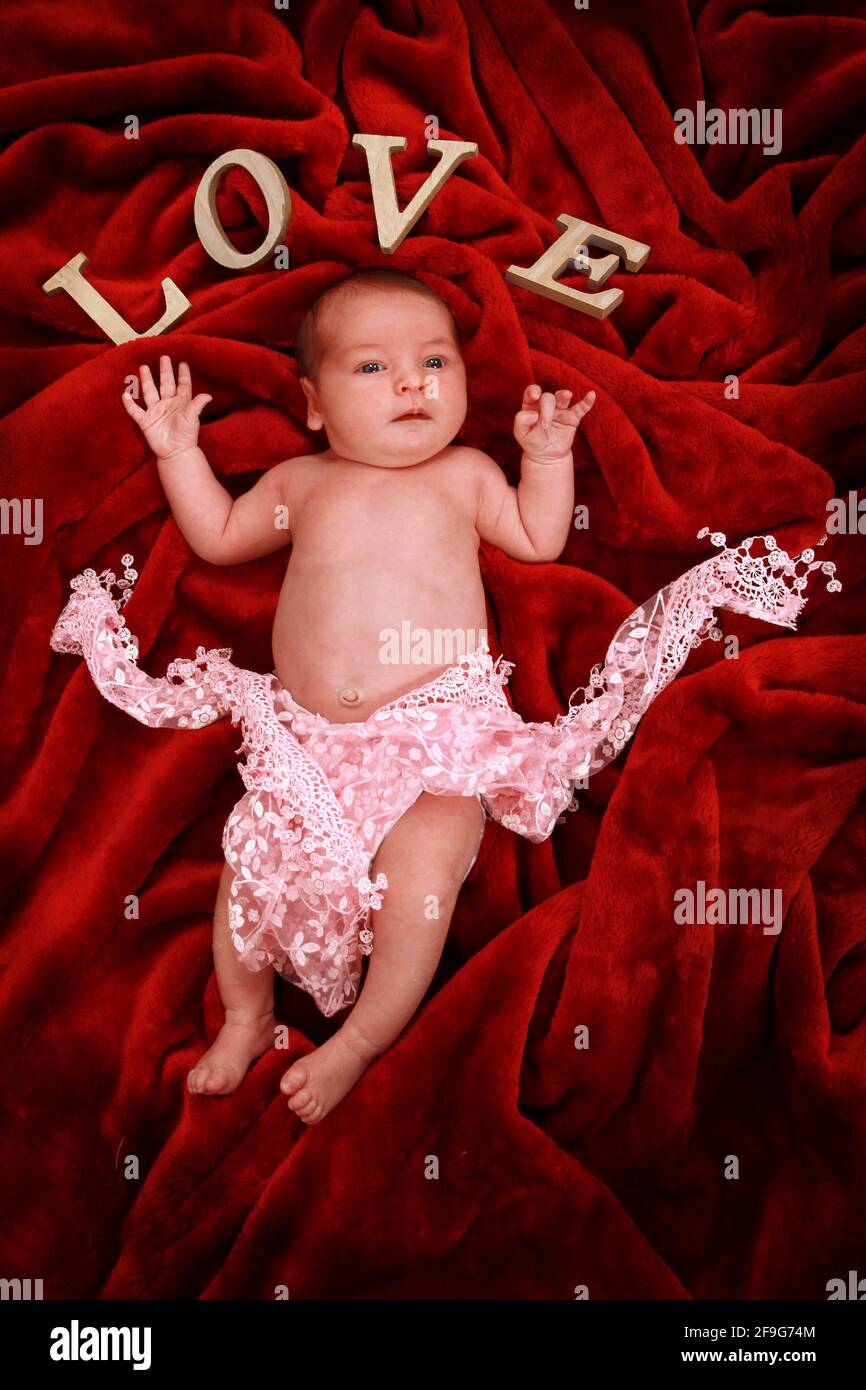 Schönes Baby Mädchen, neugeborenes Baby Stockfoto