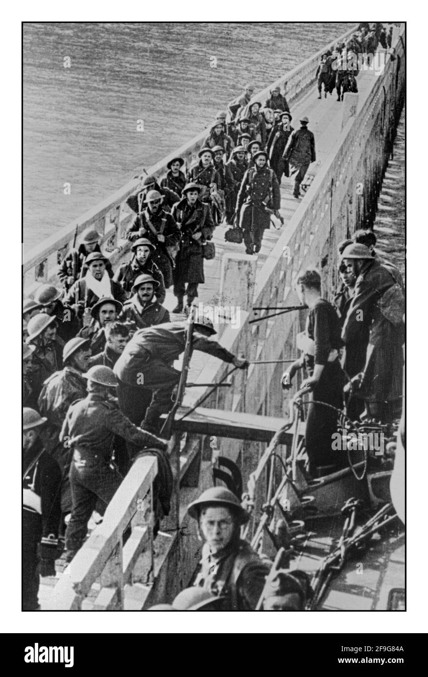 EVAKUIERUNG von DUNKIRK im 2. Weltkrieg AM 4 1940. Juni begrüßte Premierminister Winston Churchill die Evakuierung von Dunkirk als ein "Wunder der Befreiung". Die Operation Dynamo rettete mehr als 300,000 mutige alliierte Truppen vor dem Tod oder der Inhaftierung durch die Besatzungsmacht der Nazis in Frankreich, Holland und Belgien Stockfoto