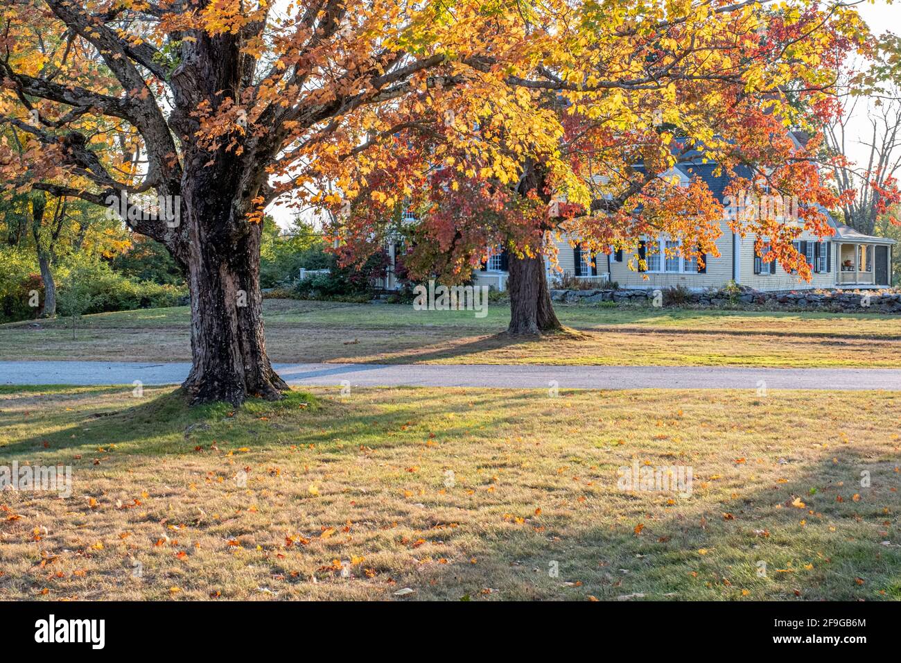 Ein altes Haus auf der Petersham Town Common in Petersham, Massachusetts Stockfoto