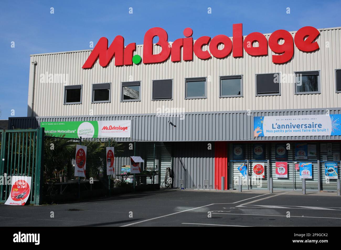 Herr Bricolage DIY-Shop, Argenton-sur-Creuse, Frankreich Stockfoto