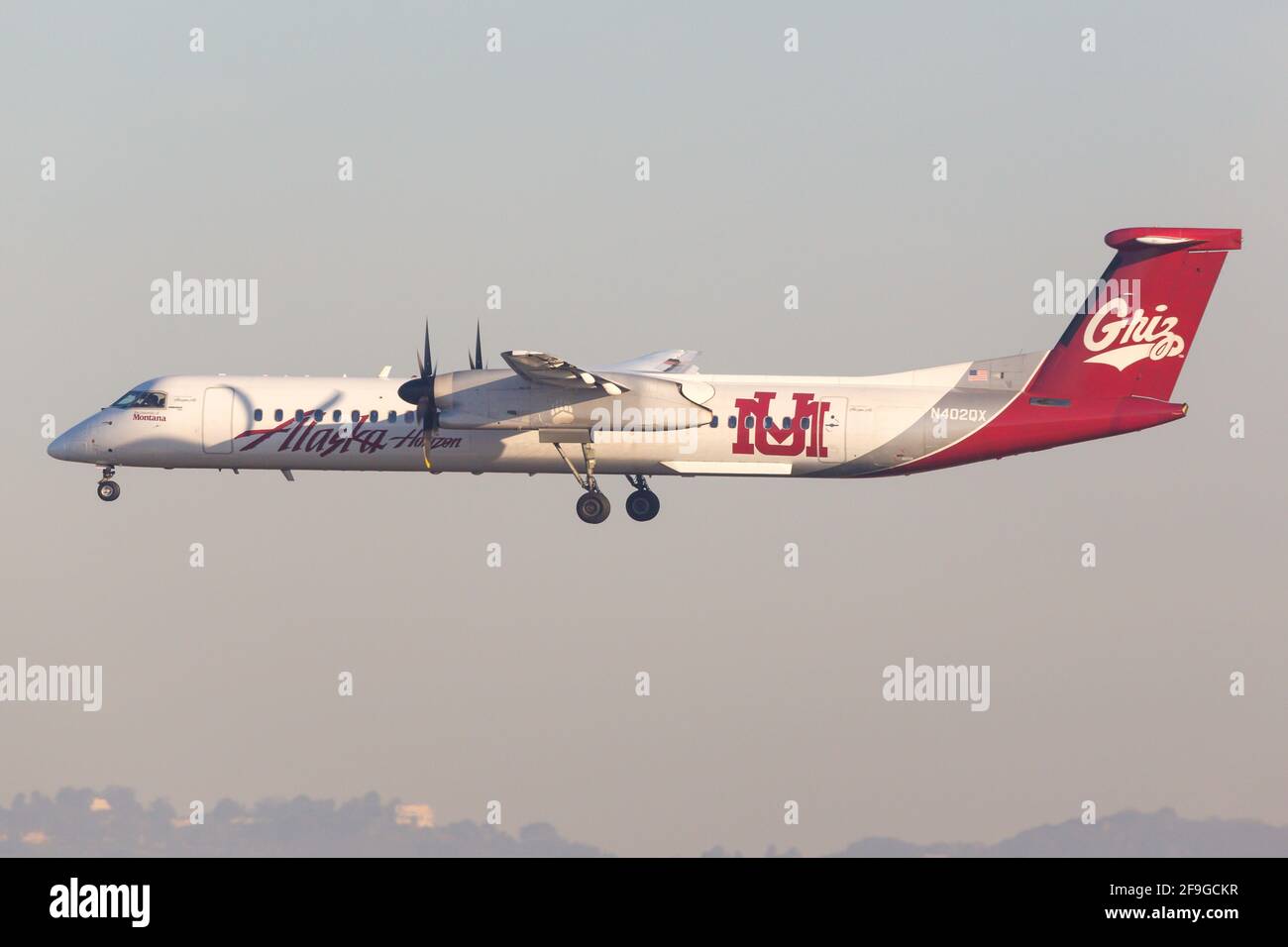 Los Angeles, USA - 22. Februar 2016: Alaska Horizon Bombardier Dash 8 Q400 am Flughafen Los Angeles (LAX) in den USA. Bombardier ist ein Flugzeughersteller Stockfoto