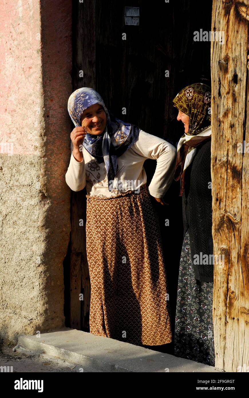 Kopftuch Frauen In Anatolien Fotos Und Bildmaterial In Hoher Auflösung Alamy