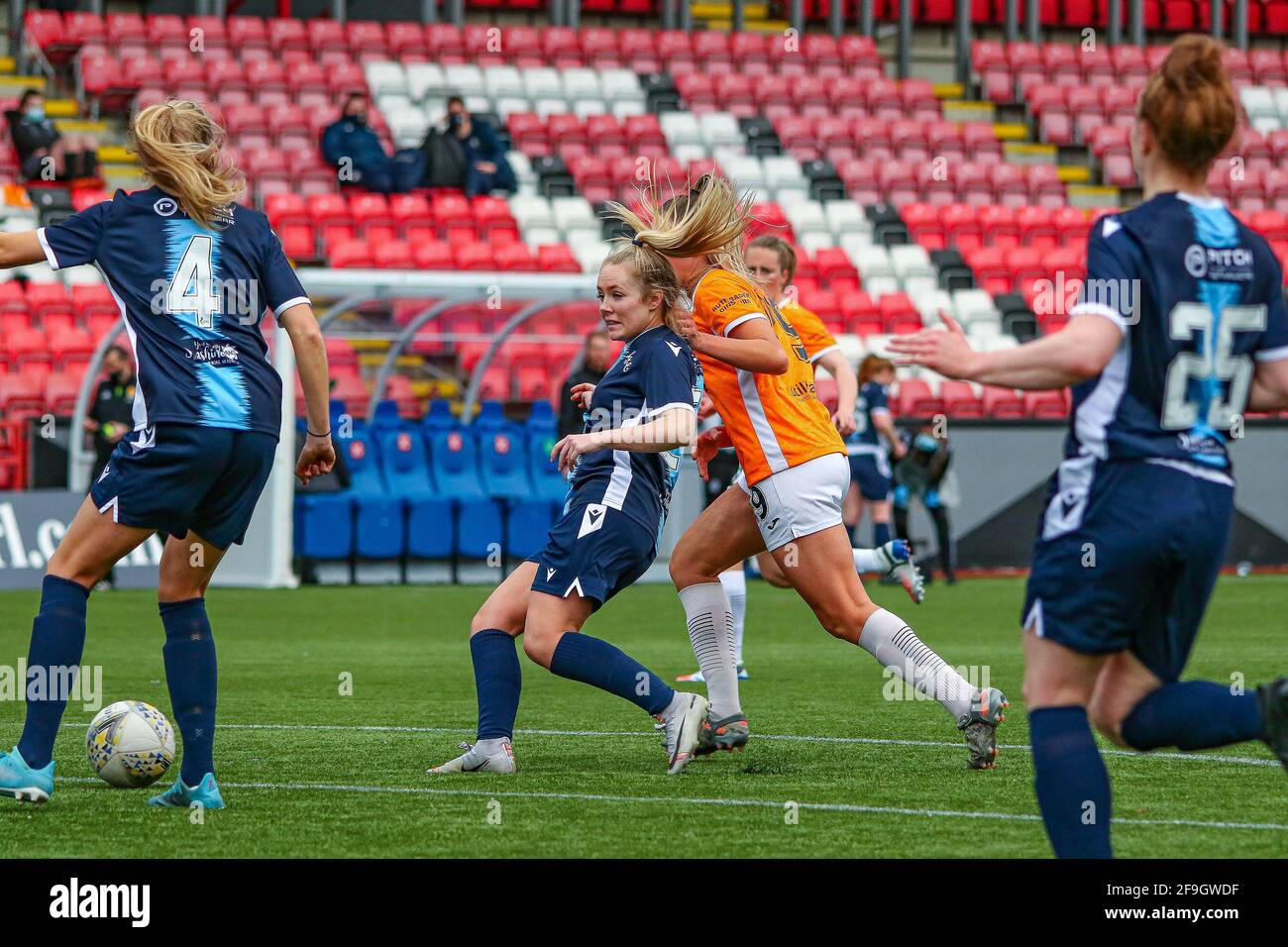 Cumbernauld, Großbritannien. April 2021. Action during the Scottish Building Society Scottish Women's Premier League 1 Fixture Glasgow City vs Motherwell FC, Broadwood Stadium, Cumbernauld, North Lanarkshire 18/04/2021 Stockfoto