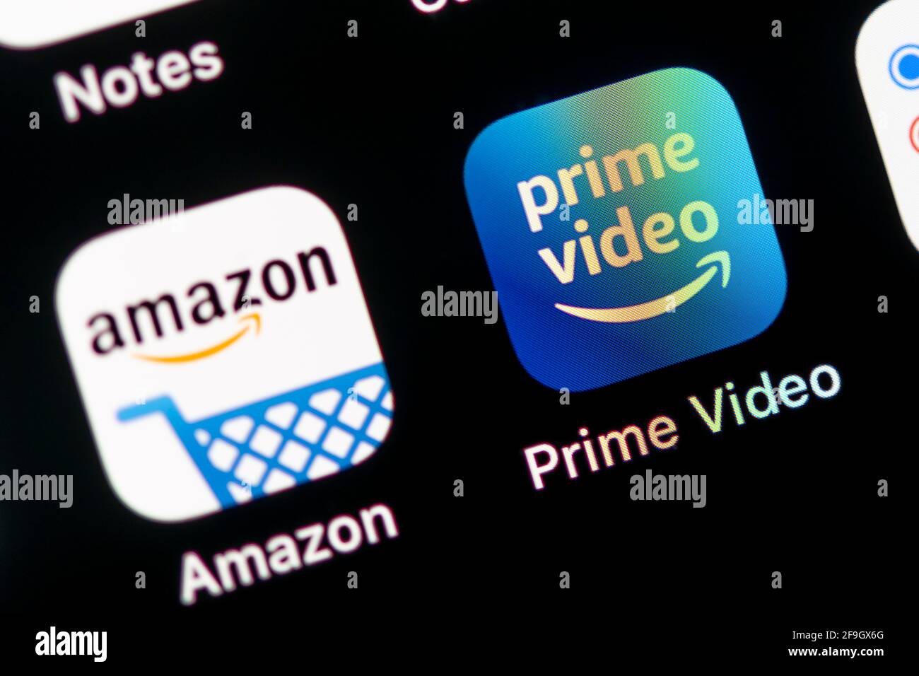 Amazon App, Amazon Prime Video, E-Commerce, Logo, App-Icon, Anzeige auf einem Bildschirm vom Handy, Smartphone, Makroaufnahme, Detail, formatfuellend Stockfoto