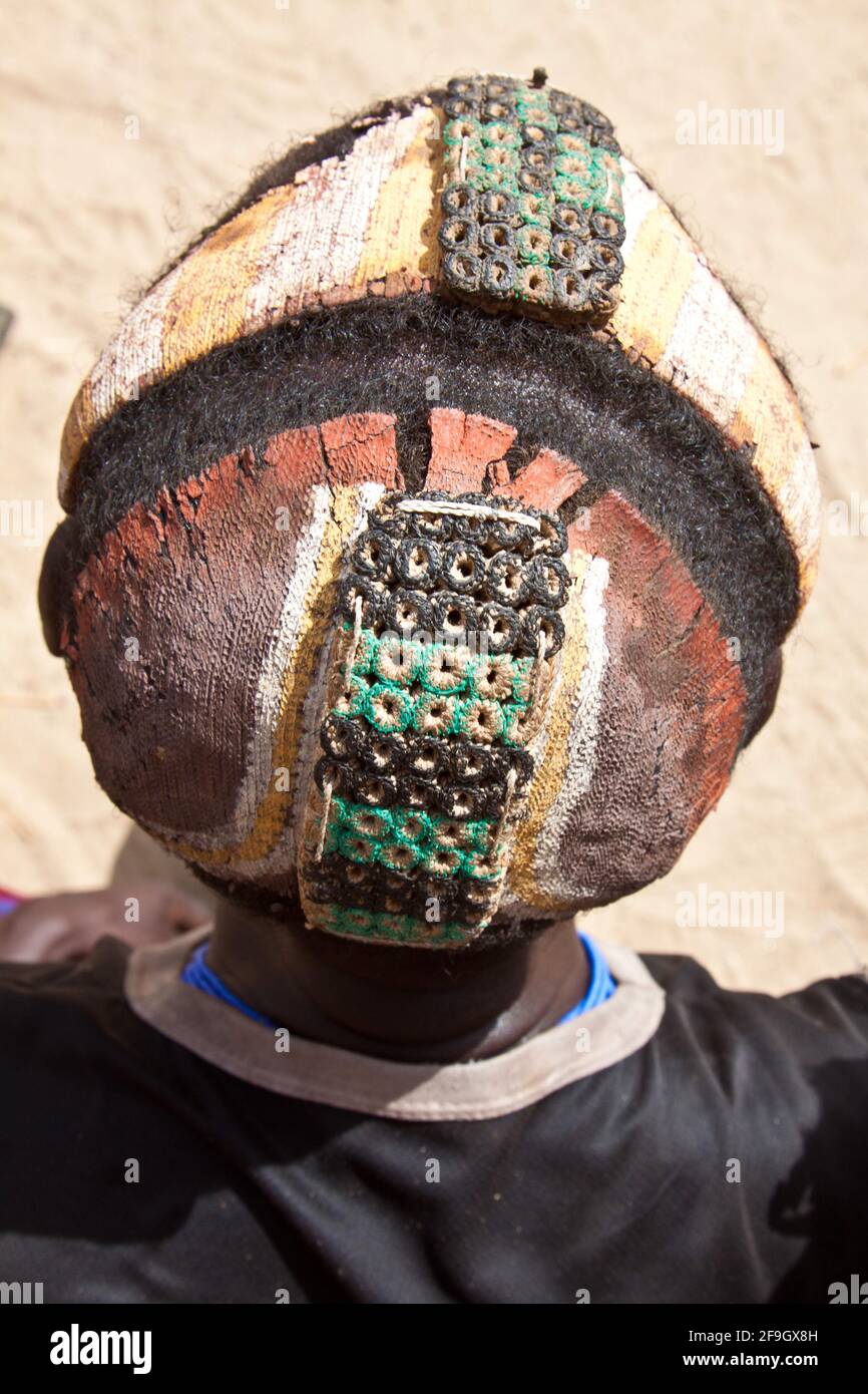 Kopfschmuck, Schlammhut für Männer, Dassanetch-Stamm, Dassanetch, Dasanach, Kenia Stockfoto
