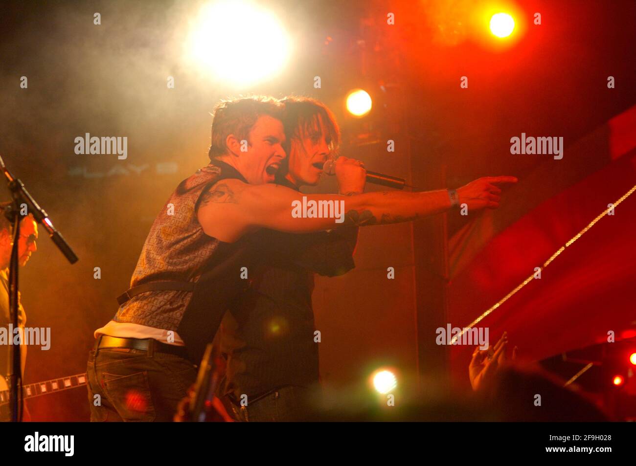 Camp Freddy tritt beim Launch of the New PLAYSTATION 3, Best Buy West Hollywood, Los Angeles, CA, am 16. November 2006 auf. Stockfoto