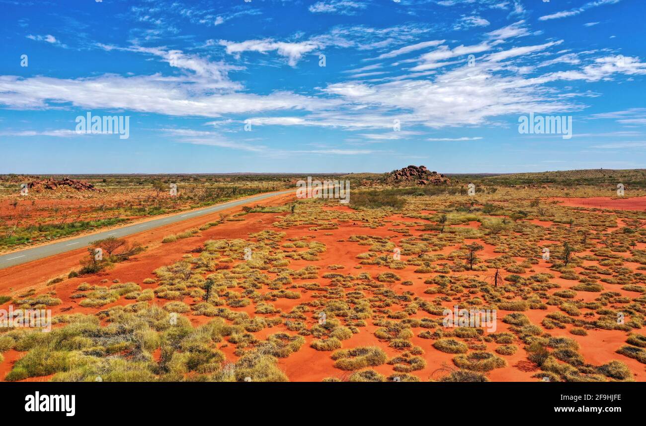 Pilbara ist eine Region im Norden Westaustraliens, für die man bekannt ist Die rote Erde und ihre riesigen Mineralvorkommen Stockfoto