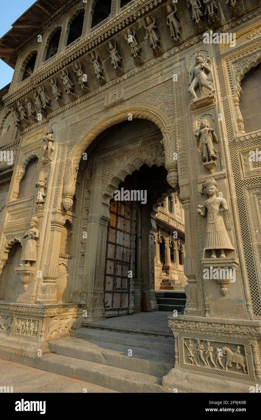 Maheshwar, Indien - 2021. März: Detail des Ahilya Fort in Maheshwar am 18. März 2021 in Madhya Pradesh, Indien. Stockfoto