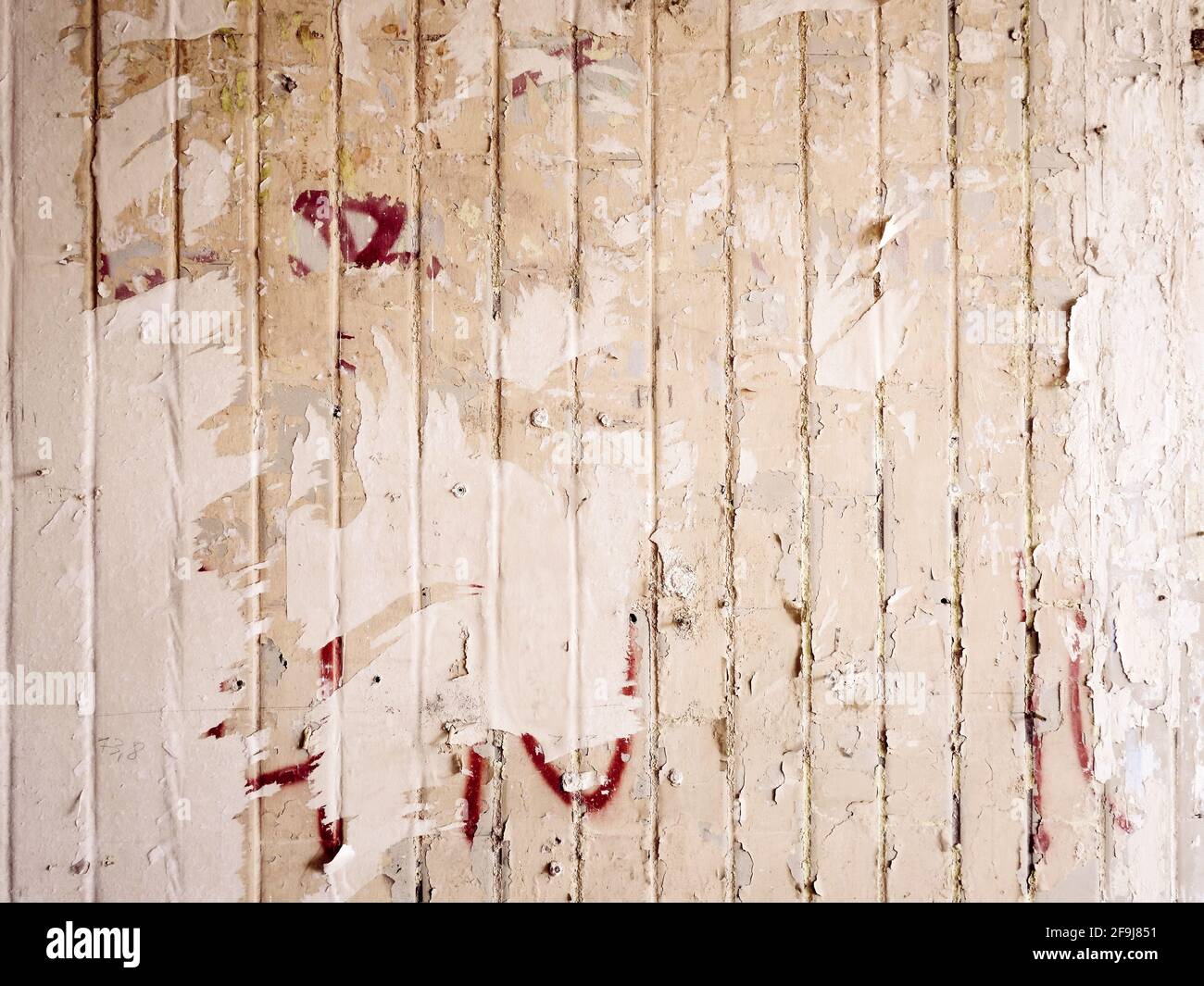 Urbane Straße gealterte Wand und Grunge Hintergrund mit Textur. Stockfoto