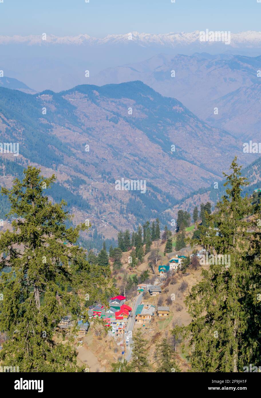 Eine Ansicht von Shoja, Himachal Pradesh, Indien Stockfoto