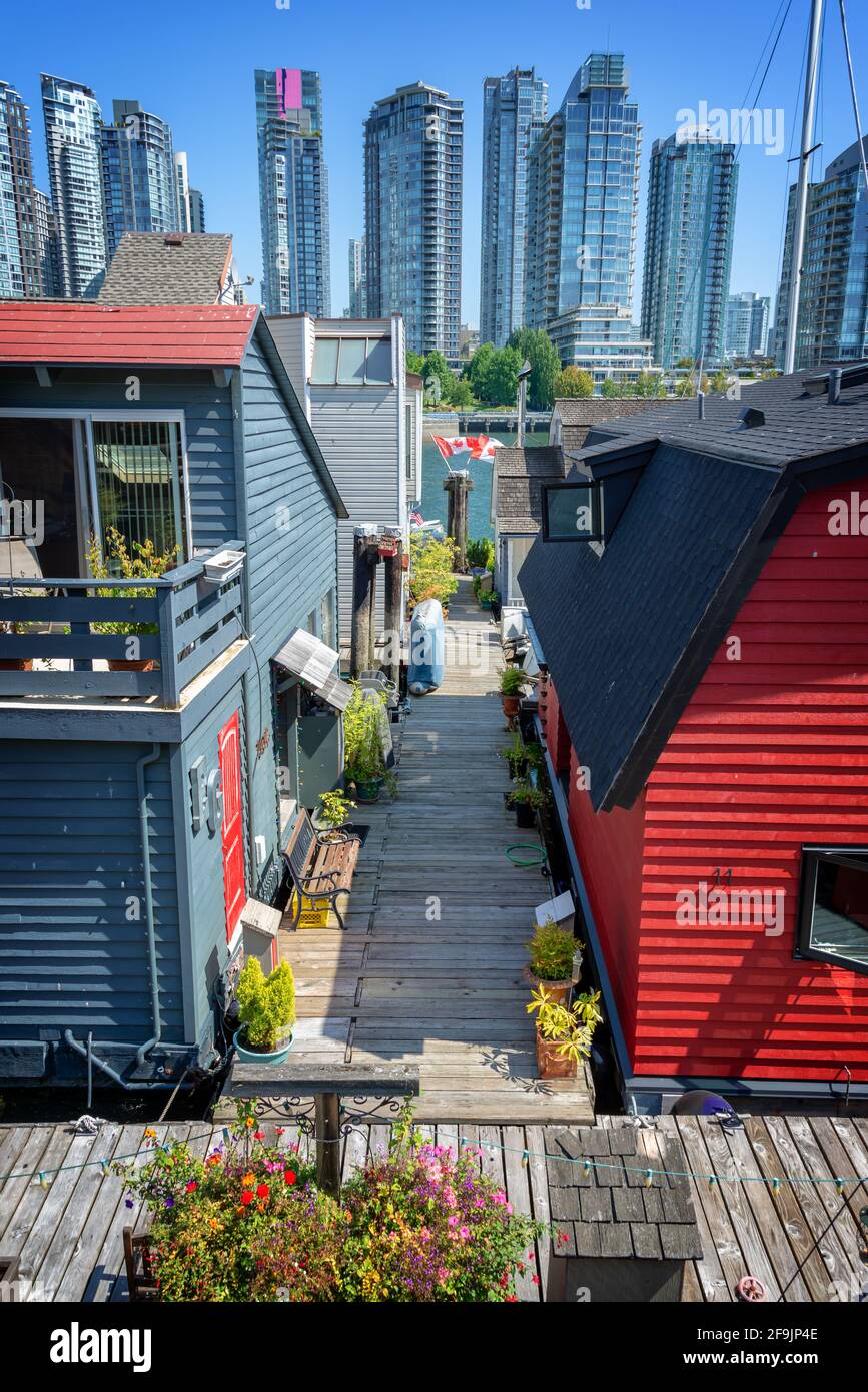 Seevögeldorf, schwimmende Häuser auf Granville Island in Vancouver, British Columbia, Kanada Stockfoto