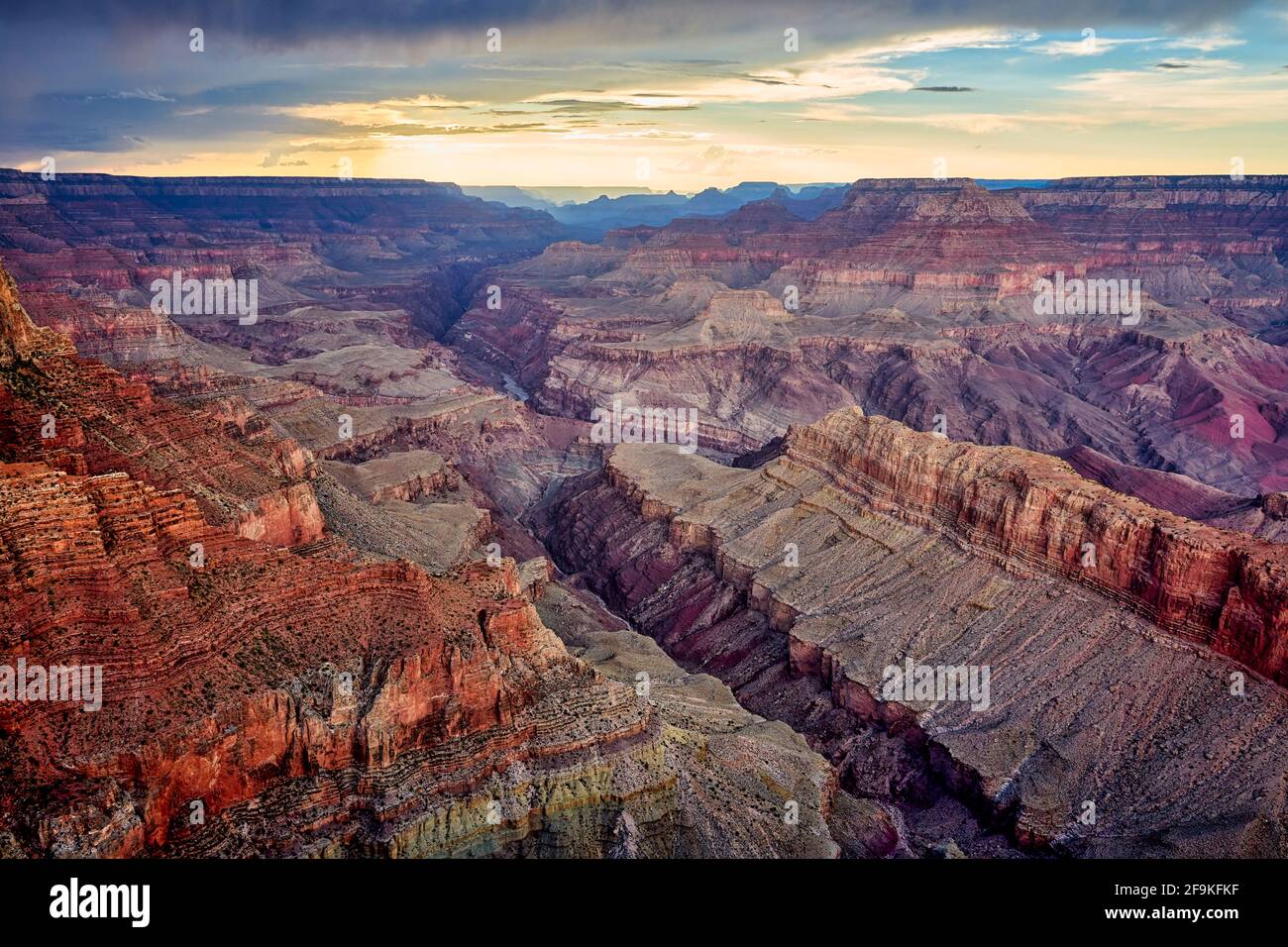 Grand Canyon. Arizona USA. Landschaftlich schöner Aussichtspunkt am Südrand Stockfoto