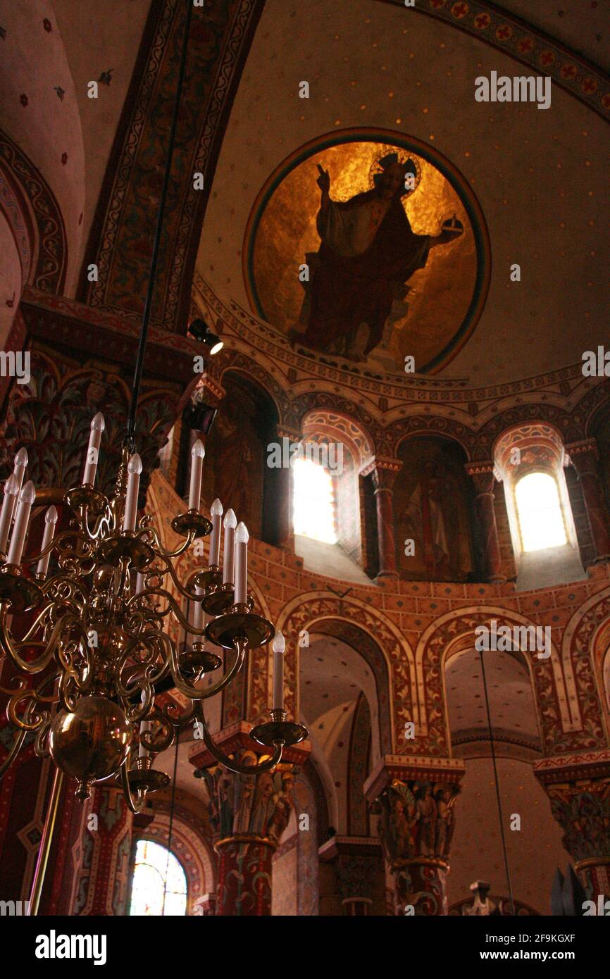 Abteikirche saint-austremoine in issoire in der auvergne in frankreich Stockfoto