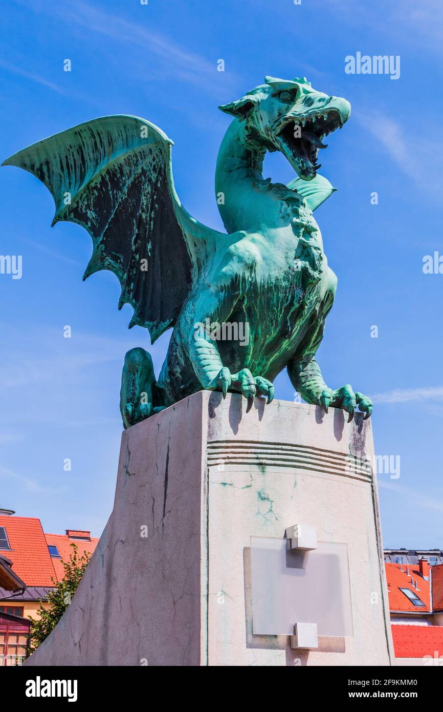 Ljubljana, Slowenien. Berühmte Dragon Bridge (Zmajski most), Symbol von Ljubljana. Stockfoto