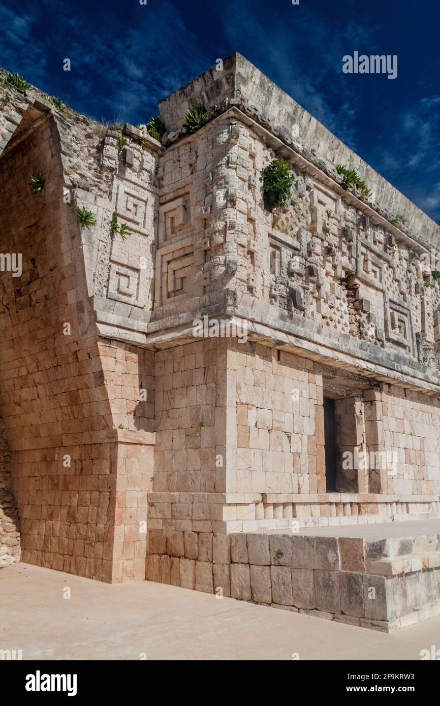 Detail des Palacio del Gobernador Gouverneurspalastes in den Ruinen der alten Maya-Stadt Uxmal, Mexiko Stockfoto