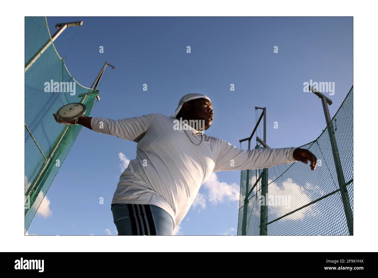 Newham Leichtathletik Akademie .... Athleten für die ffuture. Matthew Baptiste 17 Jahre aus Manor Parkphoto von David Sandison The Independent Stockfoto