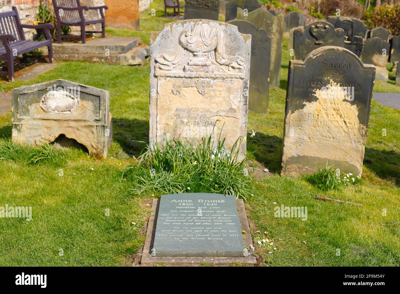 Grabstein der Schriftstellerin und Dichterin Anne Bronte aus Haworth in West Yorkshire.das Grab befindet sich in St. Mary's Church in Scarborough, North Yorkshire Stockfoto
