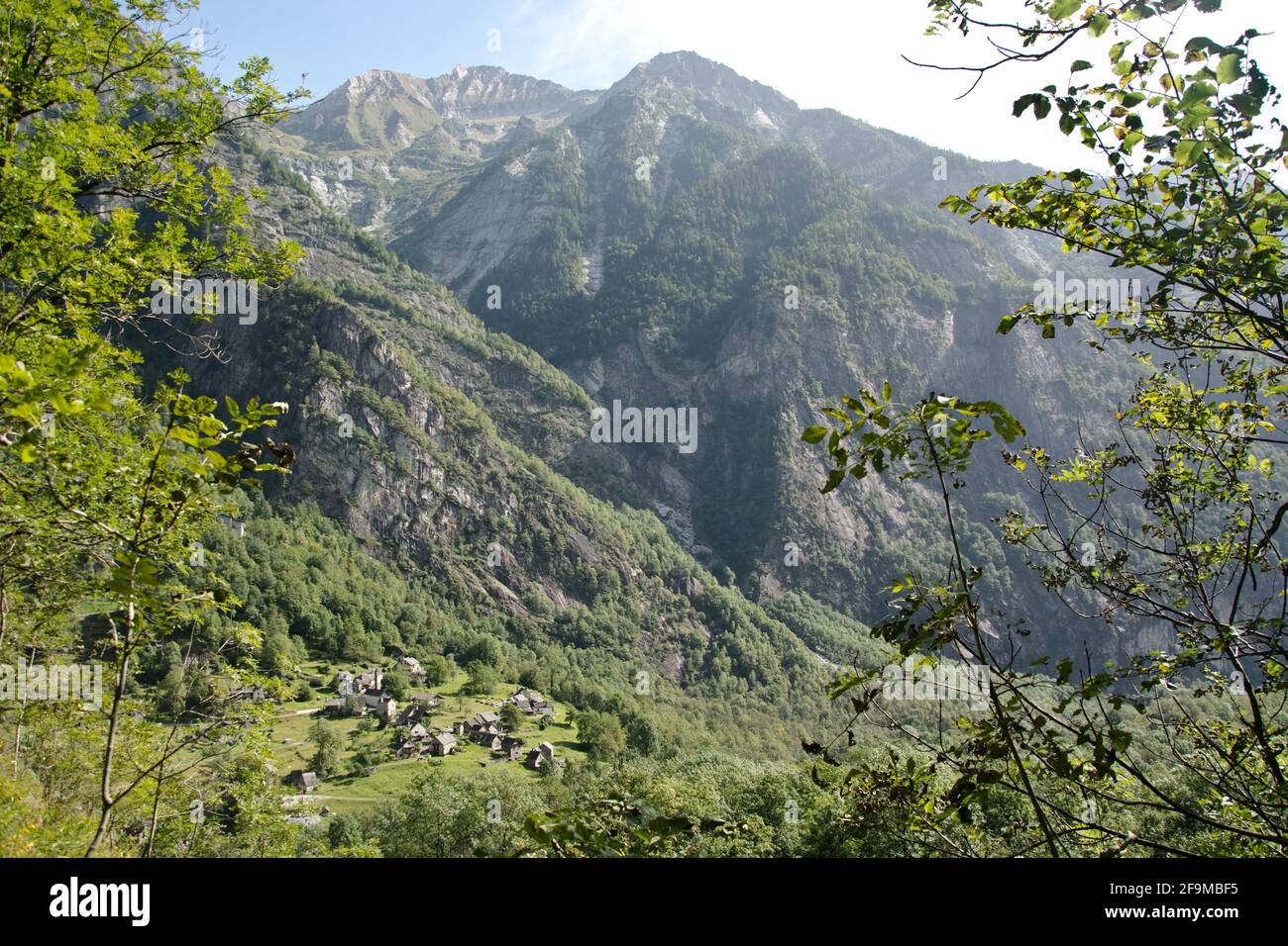 Das Dorf San Carlo zuhinterst im Val Bavona, Tessin Stockfoto