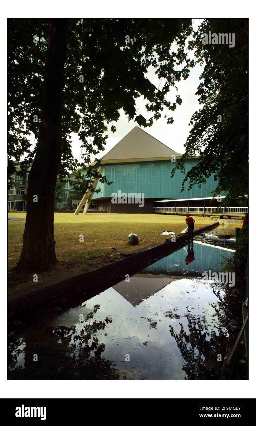The Commonwealth Institute in West London.pic David Sandison 26/8/2003 Stockfoto
