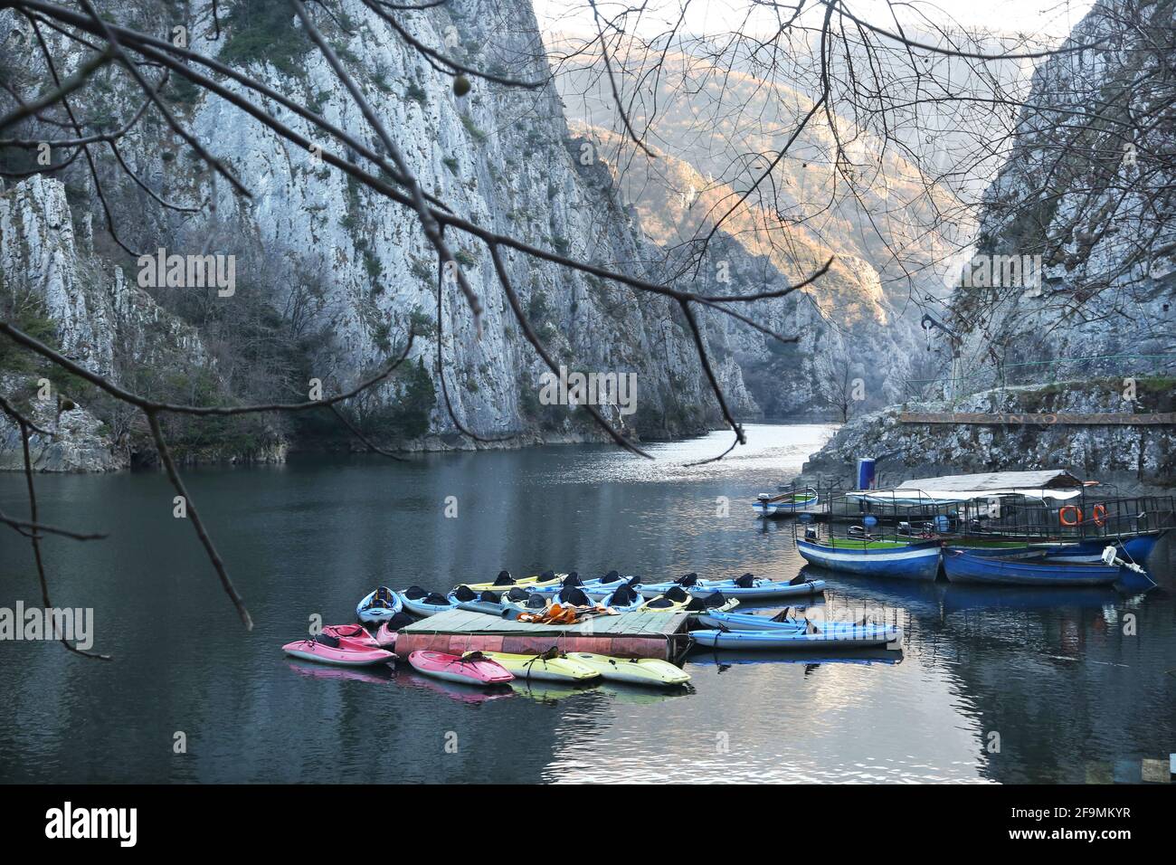 Matka Canyon in Skopje, Mazedonien. Matka ist eines der beliebtesten Outdoor-Ziele in Mazedonien. Stockfoto