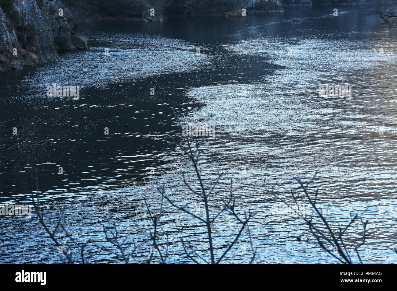 Matka Canyon in Skopje, Mazedonien. Matka ist eines der beliebtesten Outdoor-Ziele in Mazedonien. Stockfoto