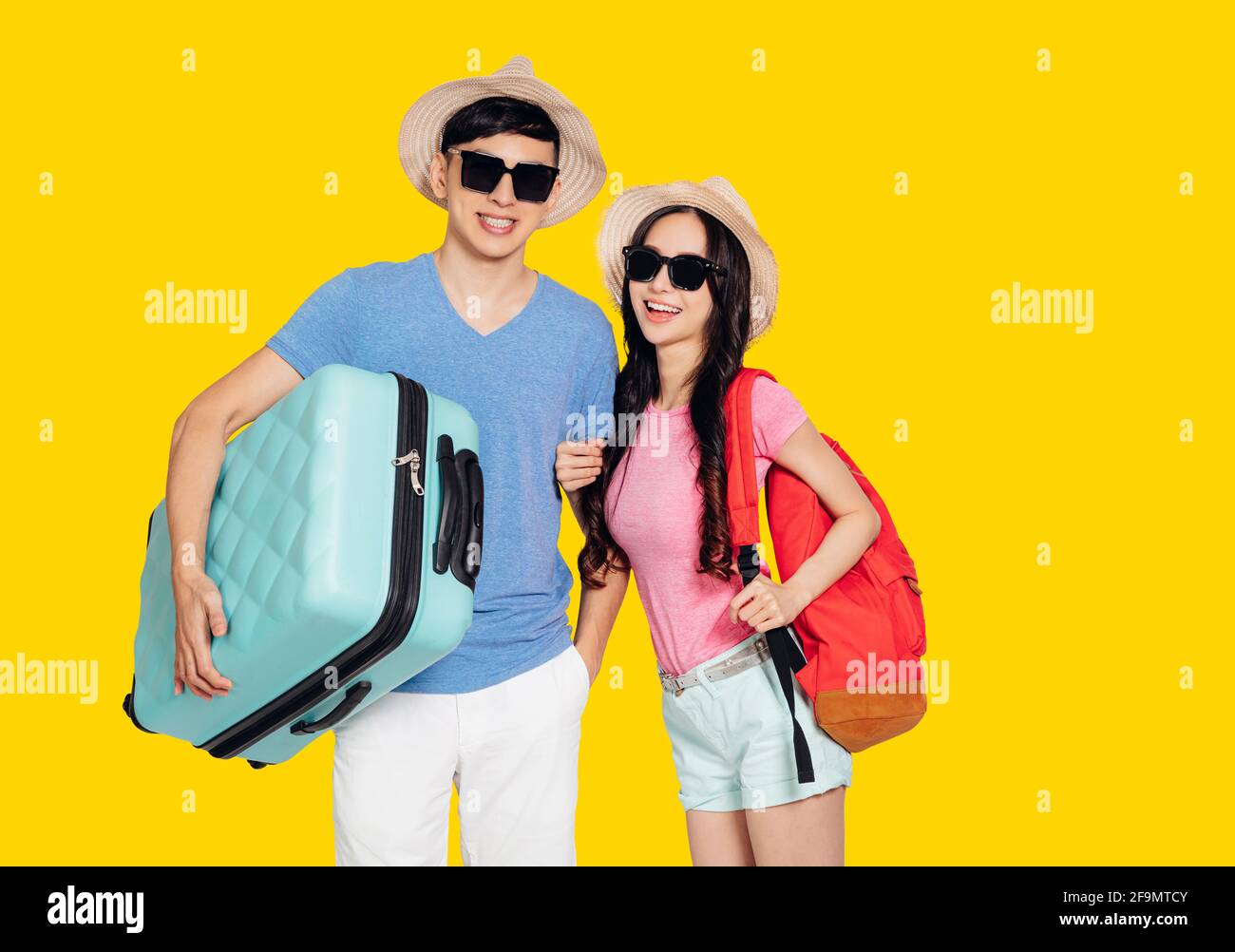 Glücklich aufgeregt junge Paar Touristen bereit für die Reise Stockfoto