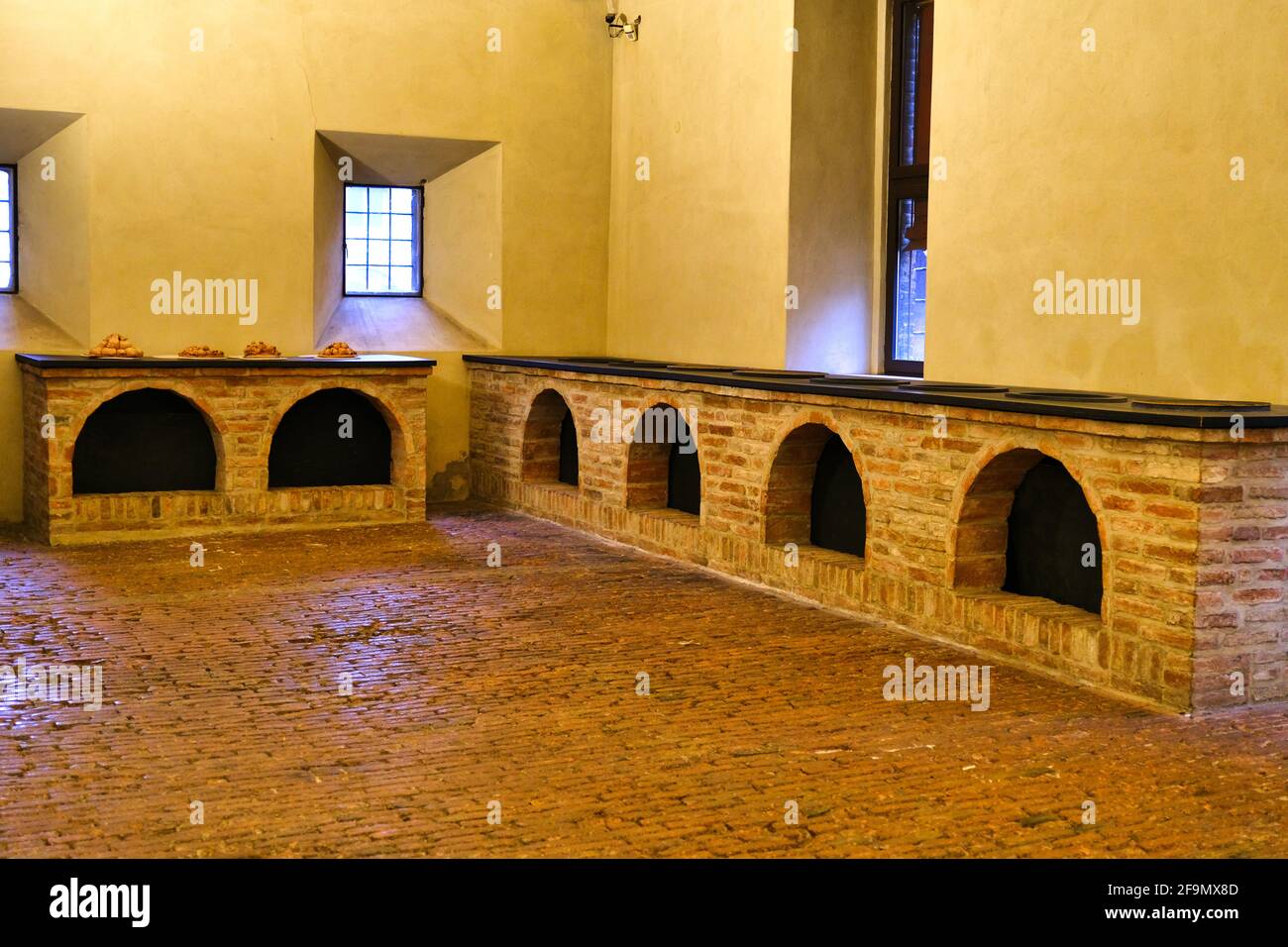 Die Herzogsküchen im Schloss Estense in Ferrara Italien Stockfoto