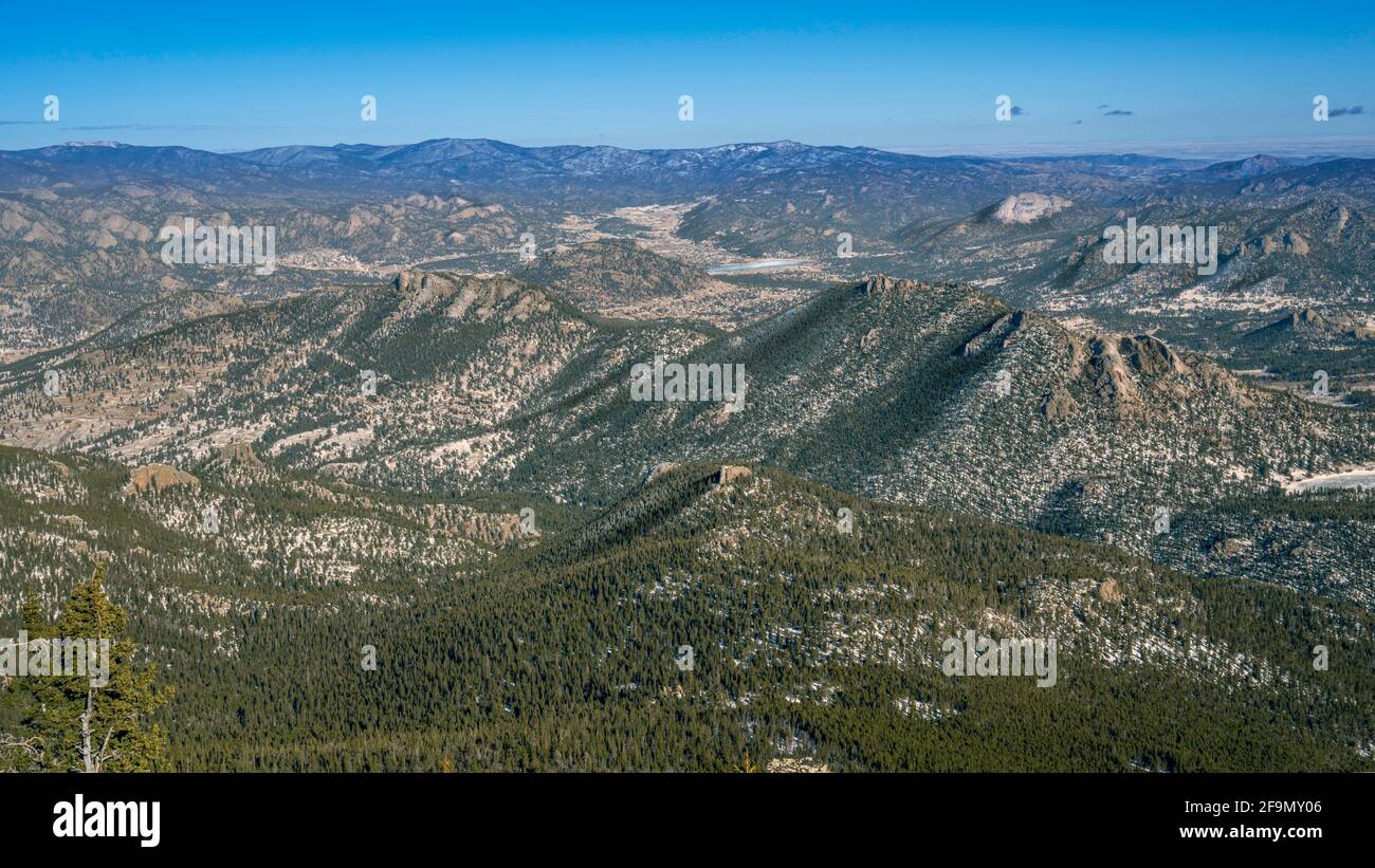 Blick auf den Estes Park Colorado vom Estes Cone Summit Stockfoto