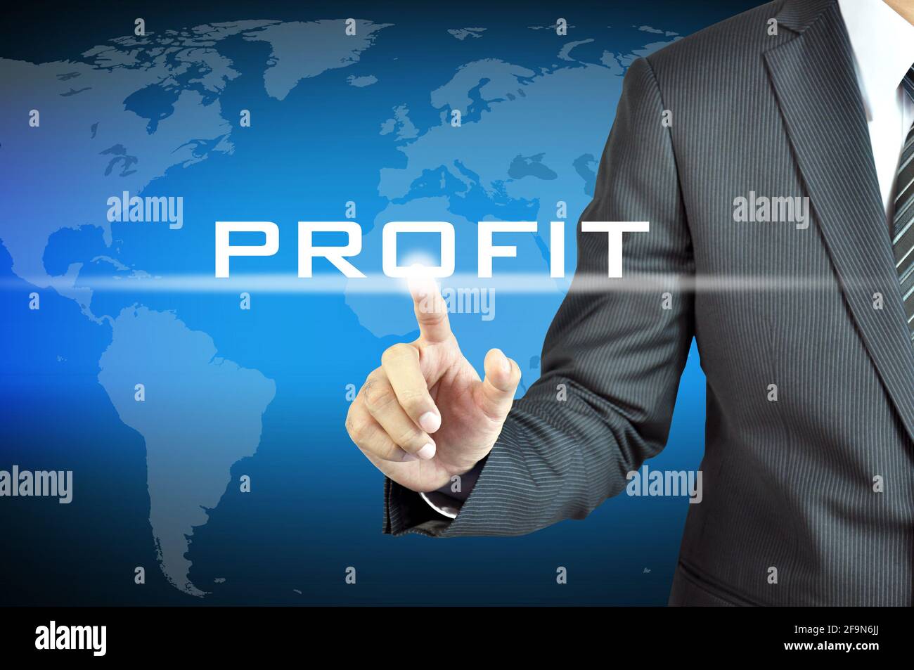 Geschäftsmann Hand berühren GEWINN Wort auf virtuellen Bildschirm - kommerziell Und Investitionskonzept Stockfoto