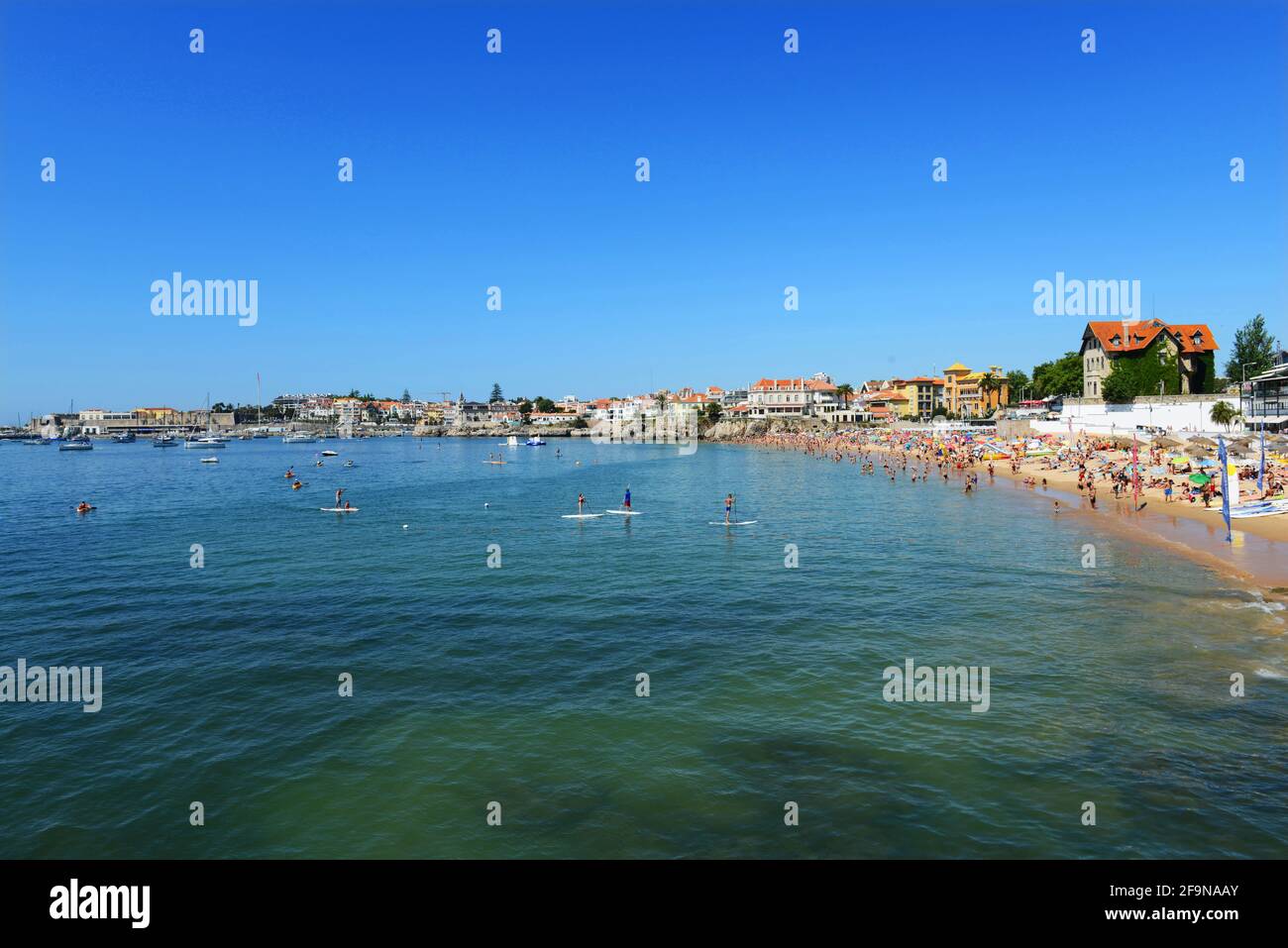 Die schönen Strände von Estoril und Cascais westlich von Lissabon, Portugal. Stockfoto