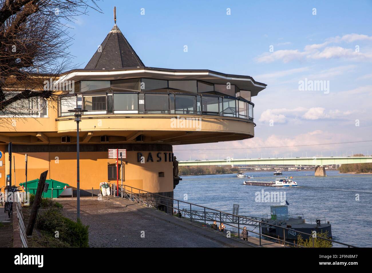 Die Bastei am Rheinufer im Stadtteil Neustadt-Nord, Architekt Wilhem Riphahn, Köln, Deutschland. Die Bastei am Rheinufer in der N Stockfoto