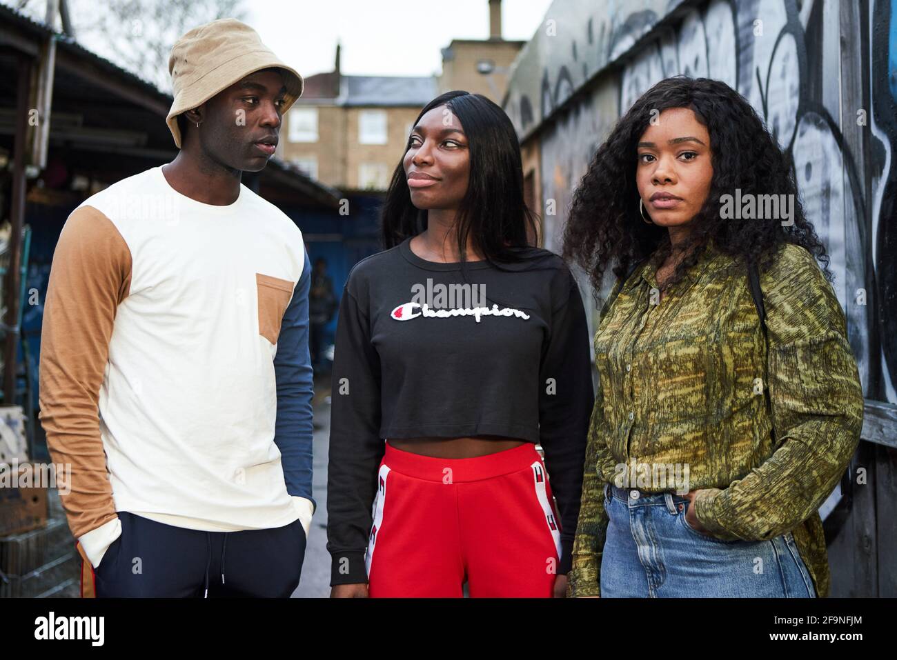 MICHAELA COEL, PAAPA ESSIEDU und WERUCHE OPIA in I MAY DESTROY YOU (2020), Regie: SAM MILLER und MICHAELA COEL. Kredit: BBC / HBO / Album Stockfoto