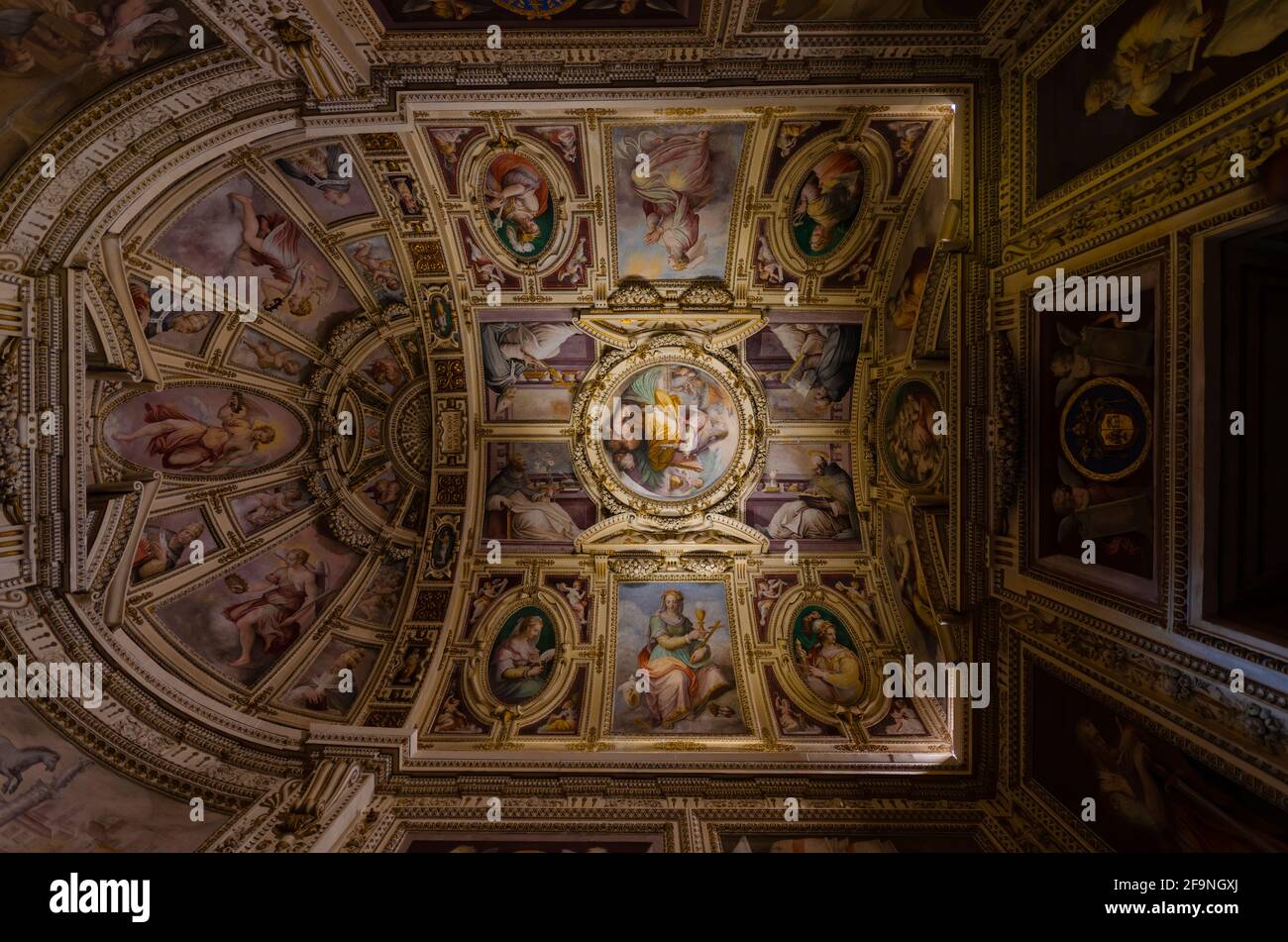 Vatikanstadt, Rom, Italien. Decke der Sixtinischen Kapelle im Vatikanischen Museum Stockfoto