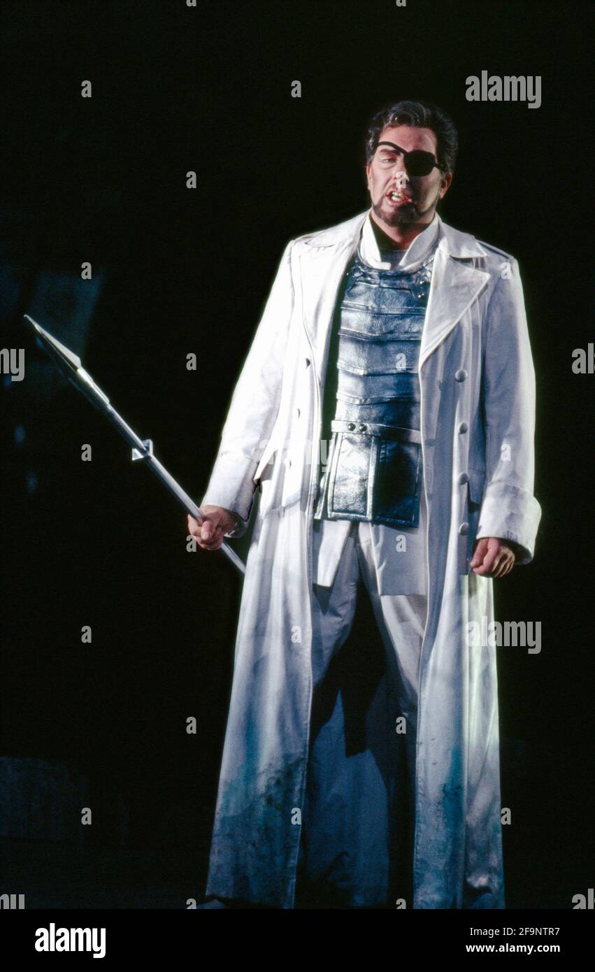 James Morris (Wotan) in DIE WALKURE von Wagner an der Royal Opera, Covent Garden, London WC2 27/09/1989 Dirigent: Bernard Haitink Design: Peter Sykora Beleuchtung: John B Read Choreograf: Eleanor Fazan Regisseur: Gotz Friedrich Stockfoto