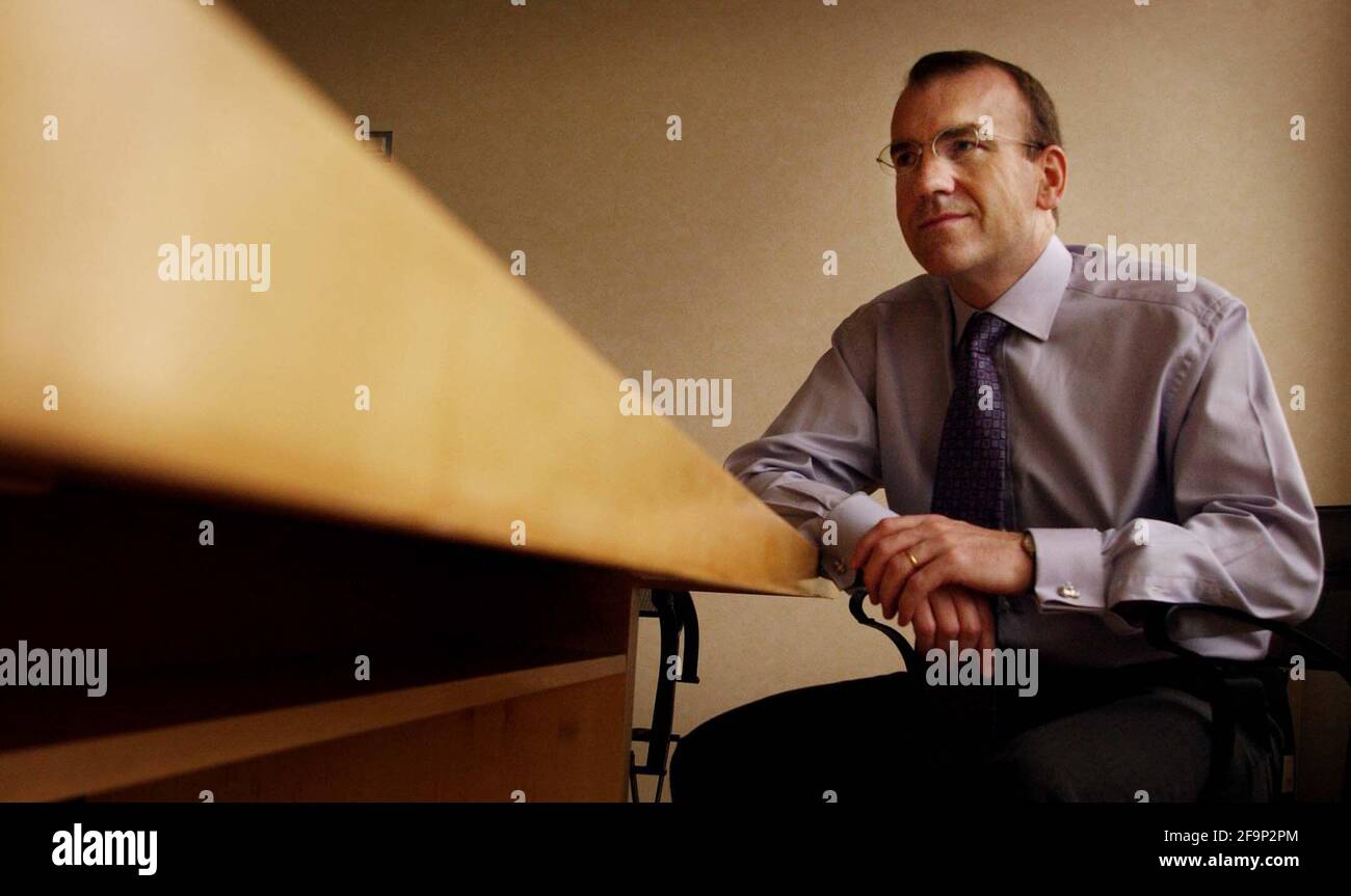 TERRY LEAHY VON TESCO, AM HAUPTSITZ. 21/3/02 PILSTON Stockfoto