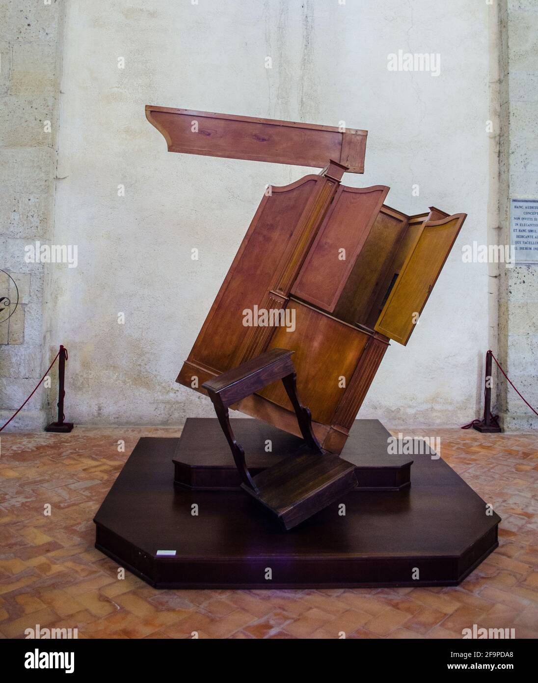 Fliegender Beichtstand in der Churh von saint gennaro in der italienischen Stadt neapel. Stockfoto