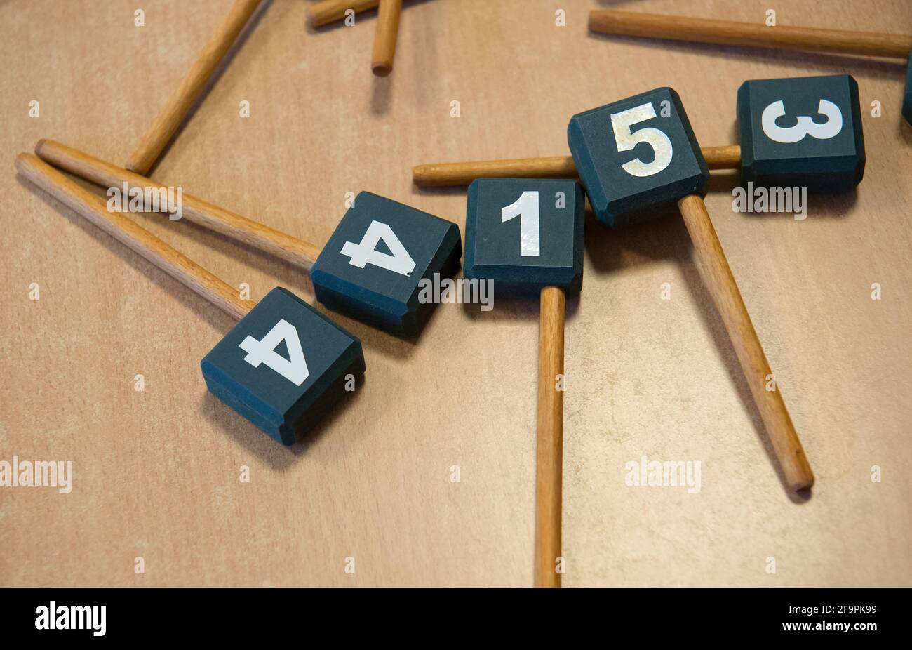 12.02.2020, Berlin, Berlin, Deutschland - Zahlenspiel für Kinder in einer Kindertagesstätte. 0CE200212D001CAROEX.JPG [MODELLVERSION: NICHT ZUTREFFEND, EIGENTUM Stockfoto