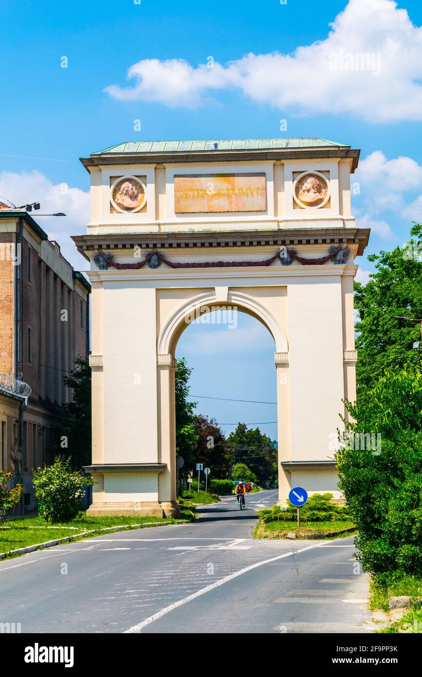 Der Triumphbogen in Vac, Ungarn Stockfoto