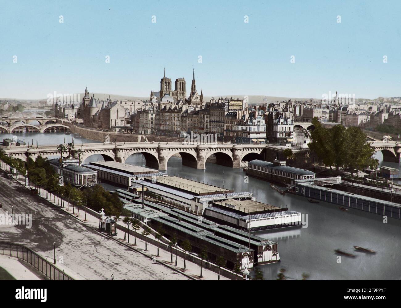 Ein Blick über das Zentrum von Paris im Jahr 1858 einschließlich des Baus der Pont du Change. PARIS, FRANKREICH: KOLORIERTE Fotografien bringen PARIS? Lang und Stockfoto