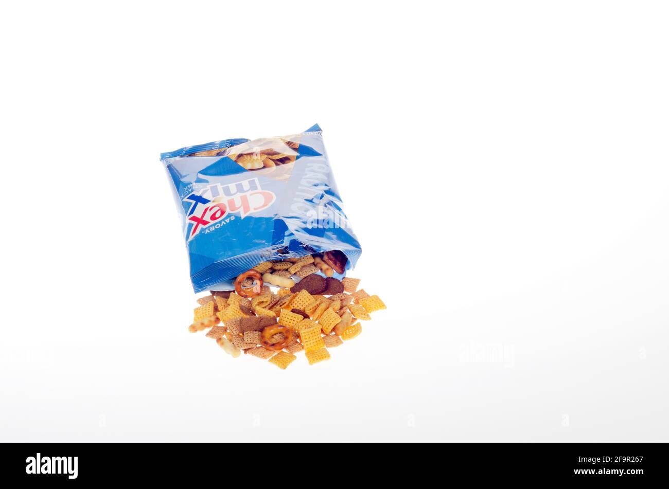 Chex Traditional Snack Mix Geöffnete Tasche Stockfoto
