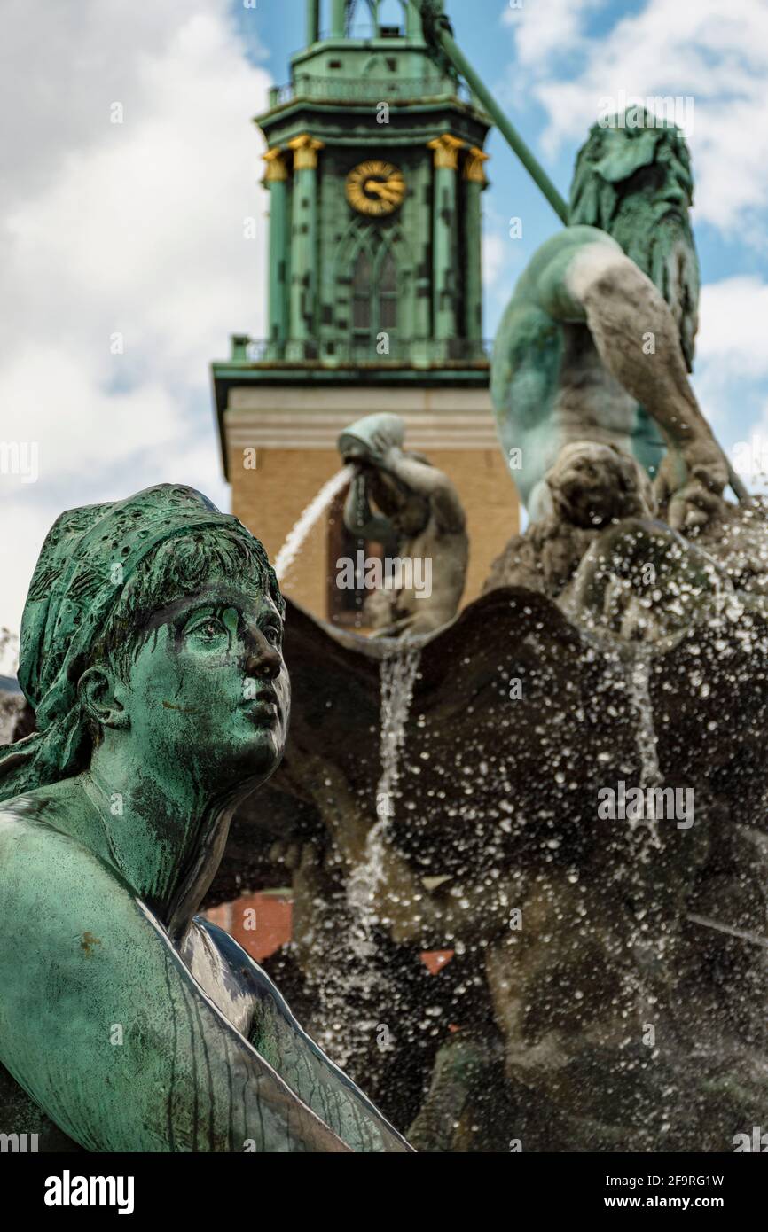 13. Mai 2019 Berlin, Deutschland - Neptunbrunnen am Alexanderplatz. Neptunbrunnen am Alexanderplatz in Berlin Stockfoto