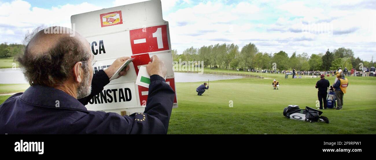 B&H INTERNATIONAL GOLF AM GLOCKENTURM 18. GRÜN 8/5/2003 BILD DAVID ASHDOWN Stockfoto