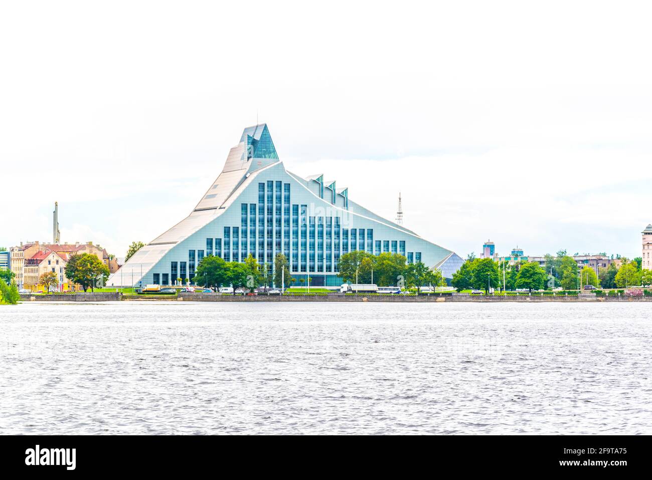 Ansicht der Lettischen Nationalbibliothek in Riga, Lettland. Stockfoto